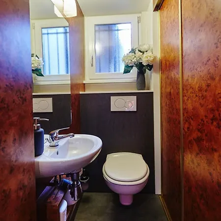 Cozy And Stylish With A-c In Center! Apartamento Estrasburgo
